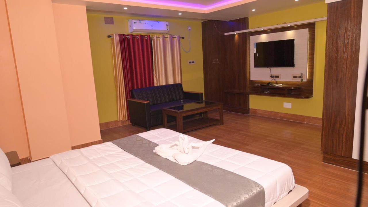 Oyo Hotel Tulusi Inn Bolpur Exterior photo