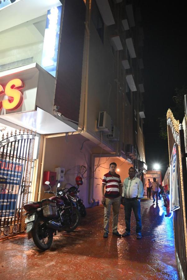 Oyo Hotel Tulusi Inn Bolpur Exterior photo
