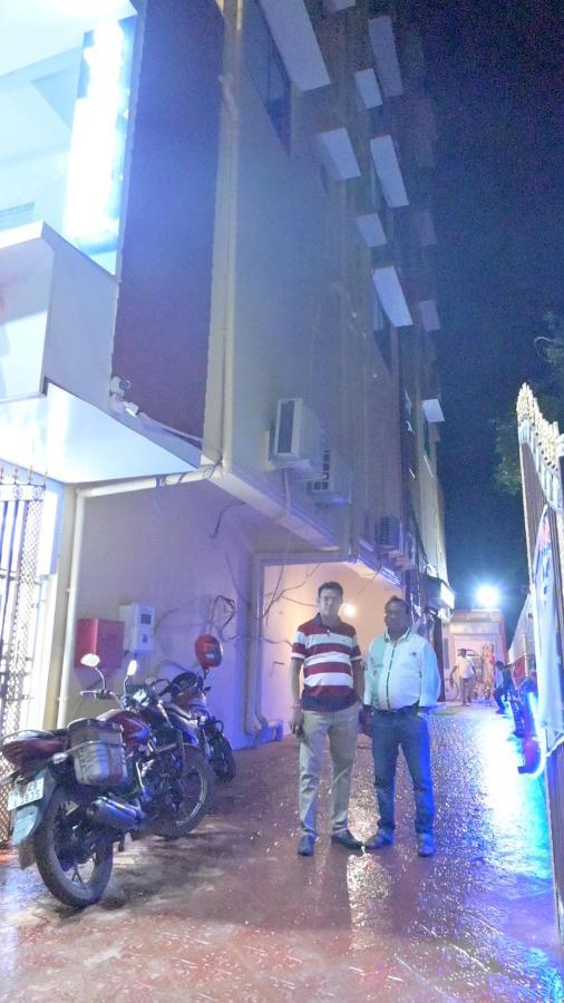 Oyo Hotel Tulusi Inn Bolpur Exterior photo
